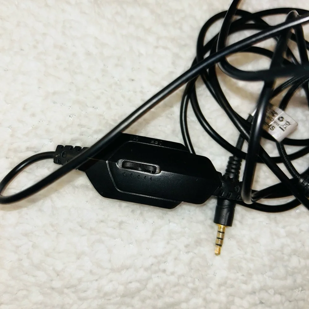 Beexcellent Black and Blue Wired Headset